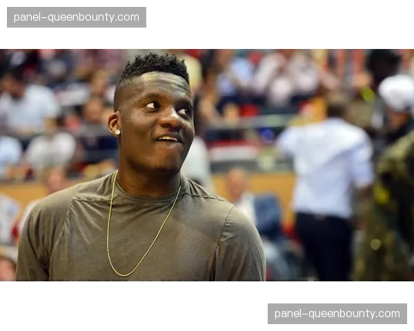 伤情更新：雷恩前锋卡利穆恩多恢复合练，有望周末复出